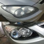 Foto 1: Antes e Depois. Farol Hyundai i30. Mais Foco Restauração de Farol Automotivo