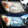 Foto 1: Antes e Depois. Farol Hilux. Mais Foco Restauração de Farol Automotivo